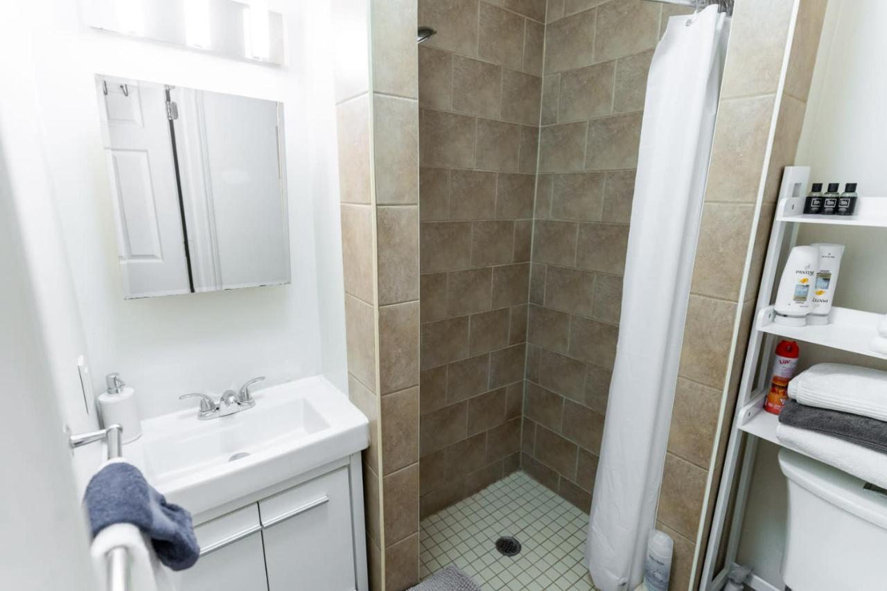 Lovely 2 Level Suite Hamilton Exterior foto
